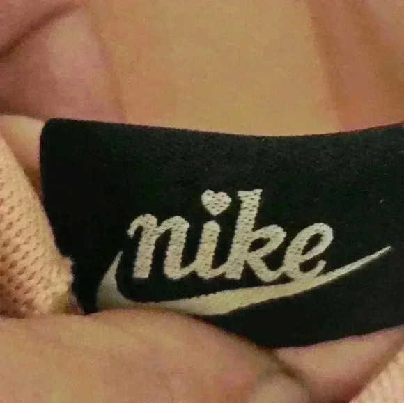 Nike Air Force 1 Valentine Day Bleached Coral Low Top Sneaker 4Y BQ6980-600 - Picture 9 of 12